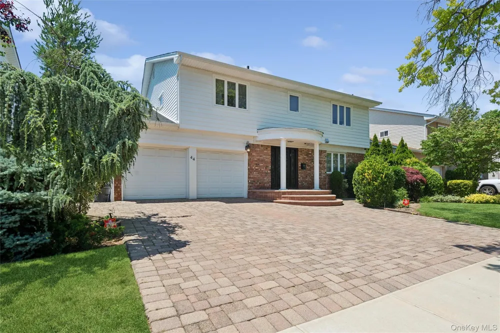 44 Gale Drive North Woodmere, NY 11581