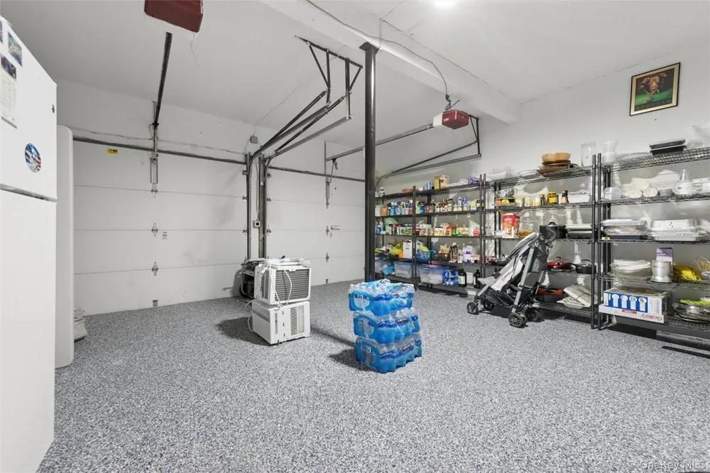 44 Gale Drive North Woodmere, NY 11581