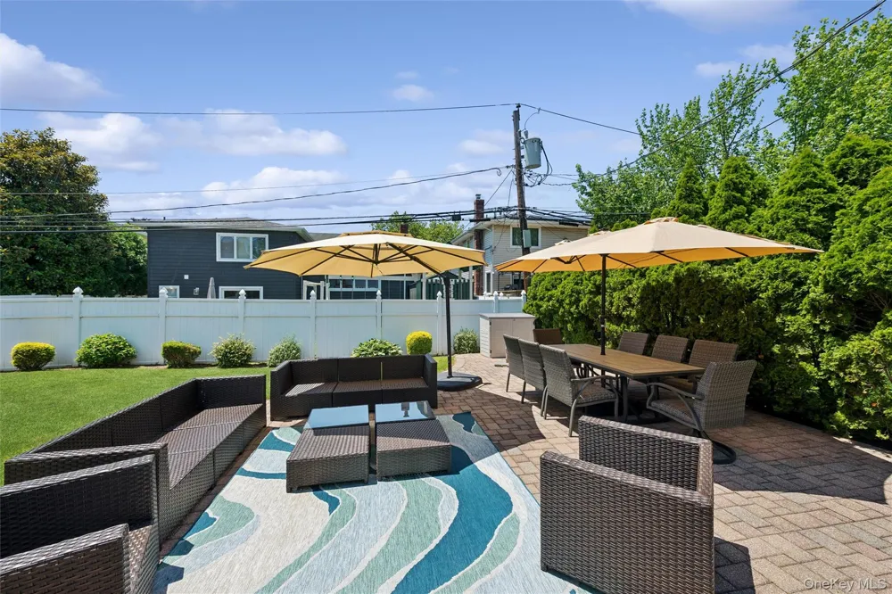 44 Gale Drive North Woodmere, NY 11581