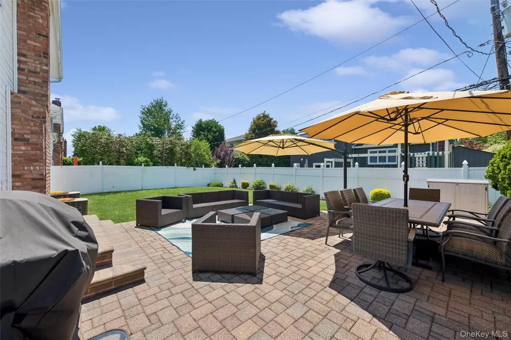 44 Gale Drive North Woodmere, NY 11581