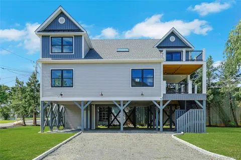 74 Beach Road