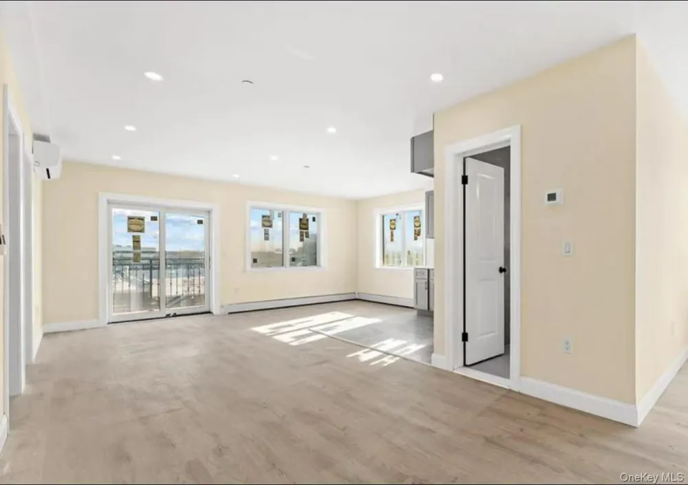 2563 125th Street Flushing, NY 11354