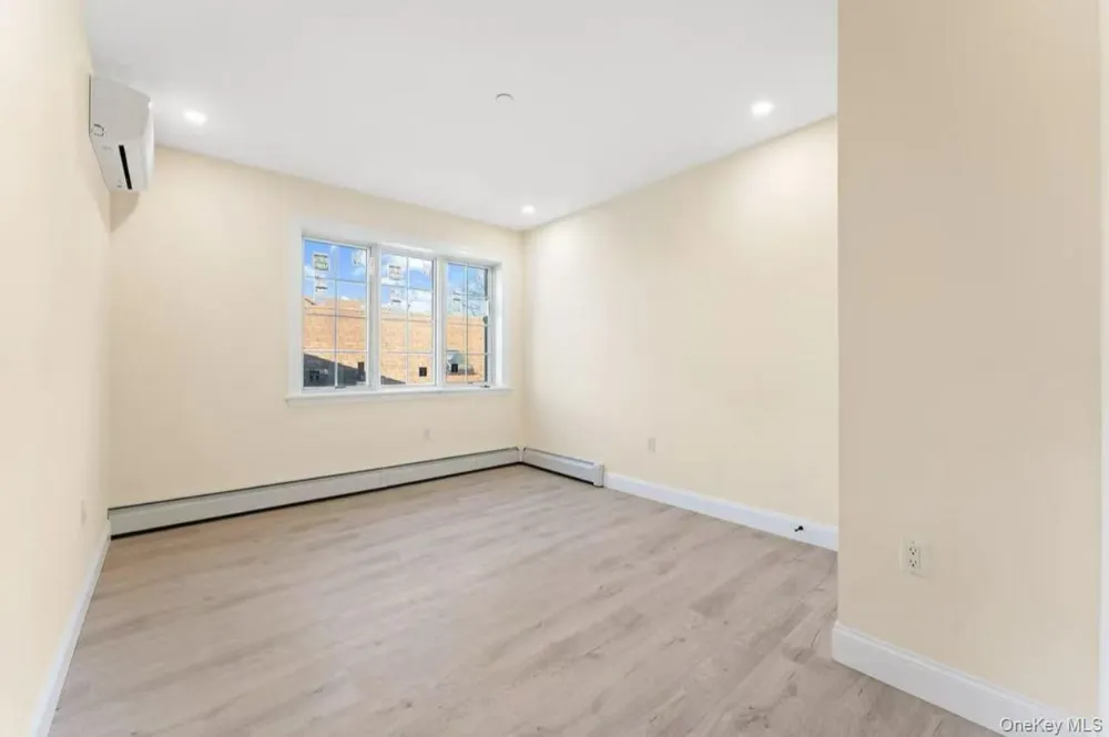 2563 125th Street Flushing, NY 11354