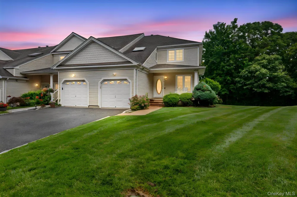 16 Lindbergh Circle Huntington, NY 11743