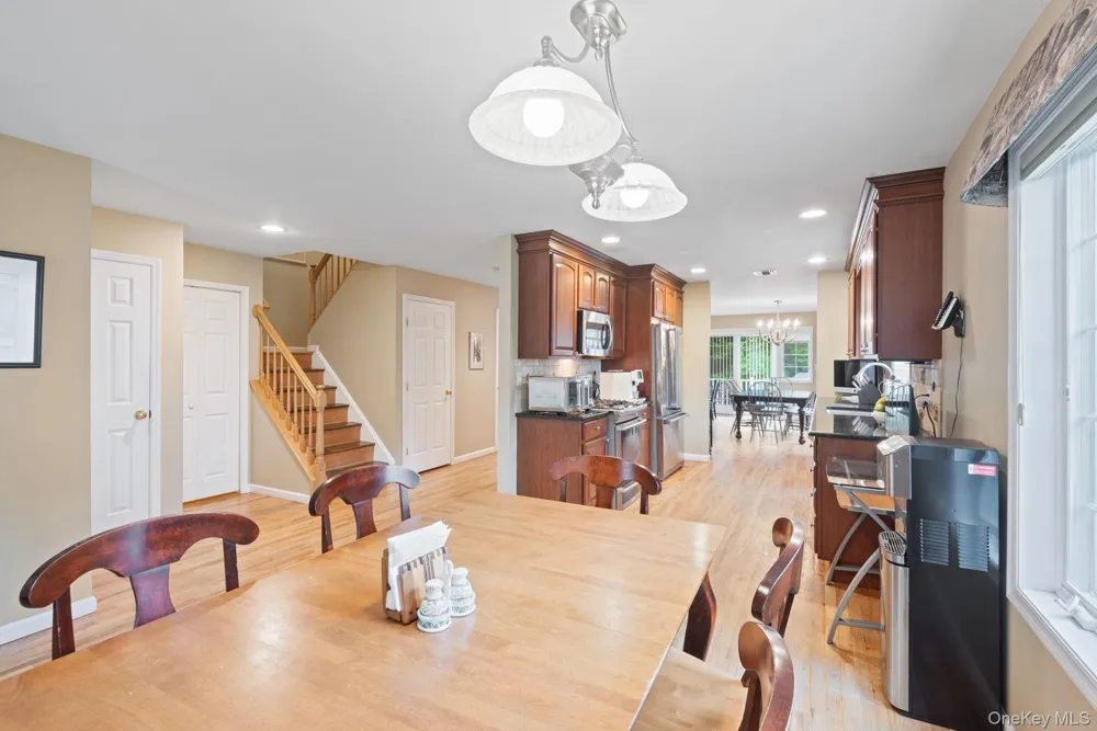 16 Lindbergh Circle Huntington, NY 11743