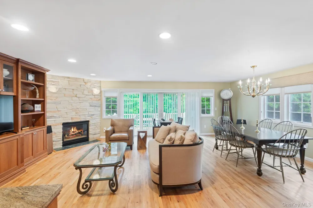 16 Lindbergh Circle Huntington, NY 11743
