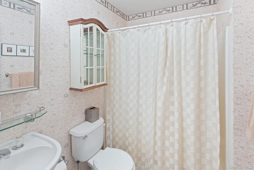 16 Lindbergh Circle Huntington, NY 11743