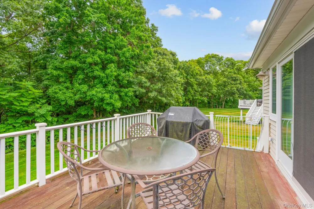 16 Lindbergh Circle Huntington, NY 11743