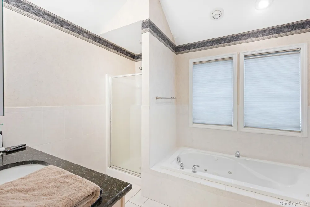 16 Lindbergh Circle Huntington, NY 11743