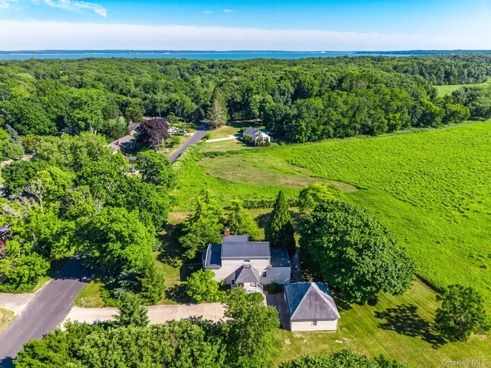 2380 S Harbor Road Southold, NY 11971