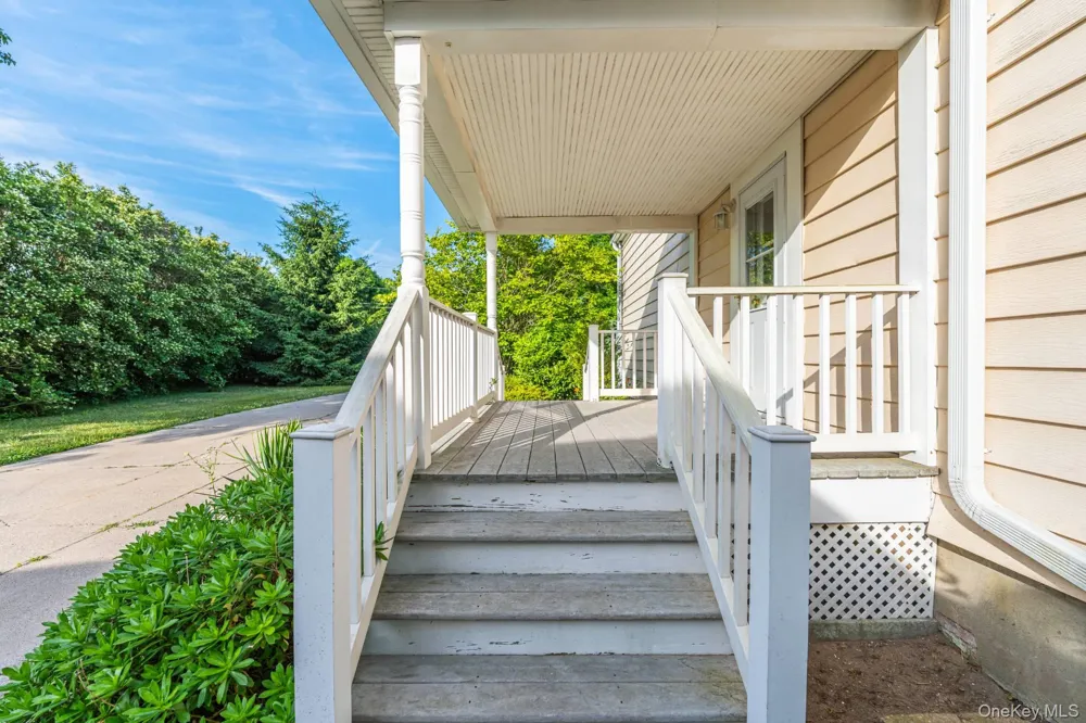 2380 S Harbor Road Southold, NY 11971
