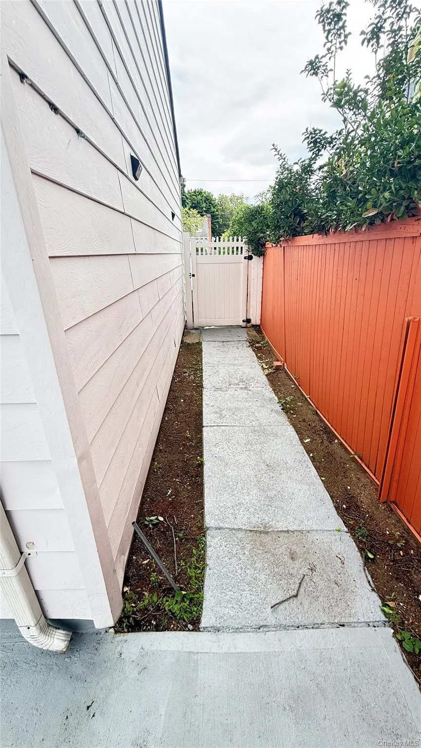 706 Partridge Avenue West Hempstead, NY 11552