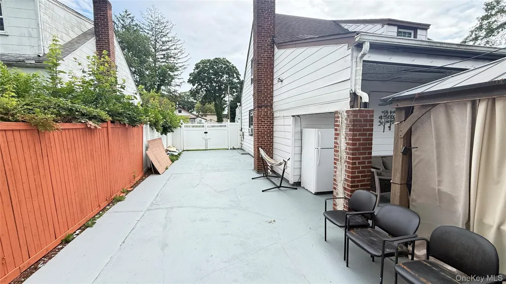 706 Partridge Avenue West Hempstead, NY 11552
