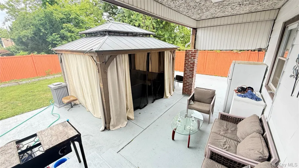 706 Partridge Avenue West Hempstead, NY 11552
