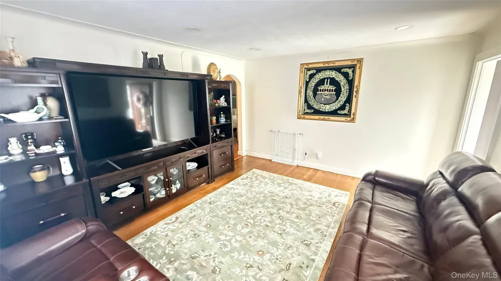 706 Partridge Avenue West Hempstead, NY 11552