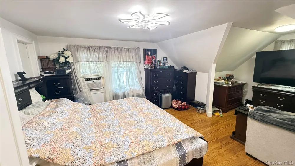 706 Partridge Avenue West Hempstead, NY 11552
