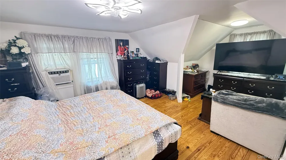 706 Partridge Avenue West Hempstead, NY 11552