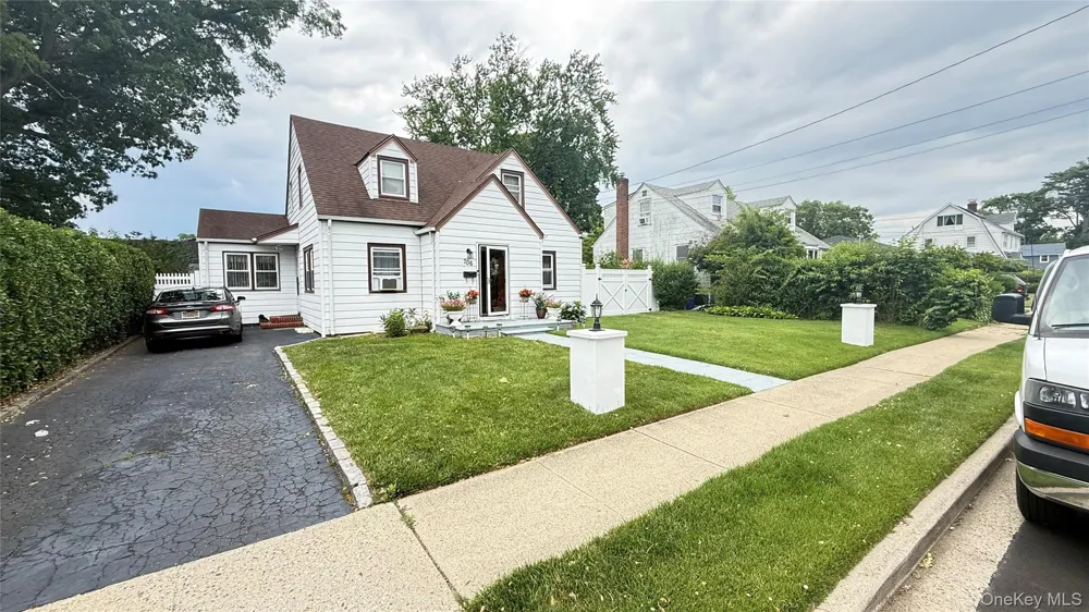 706 Partridge Avenue West Hempstead, NY 11552