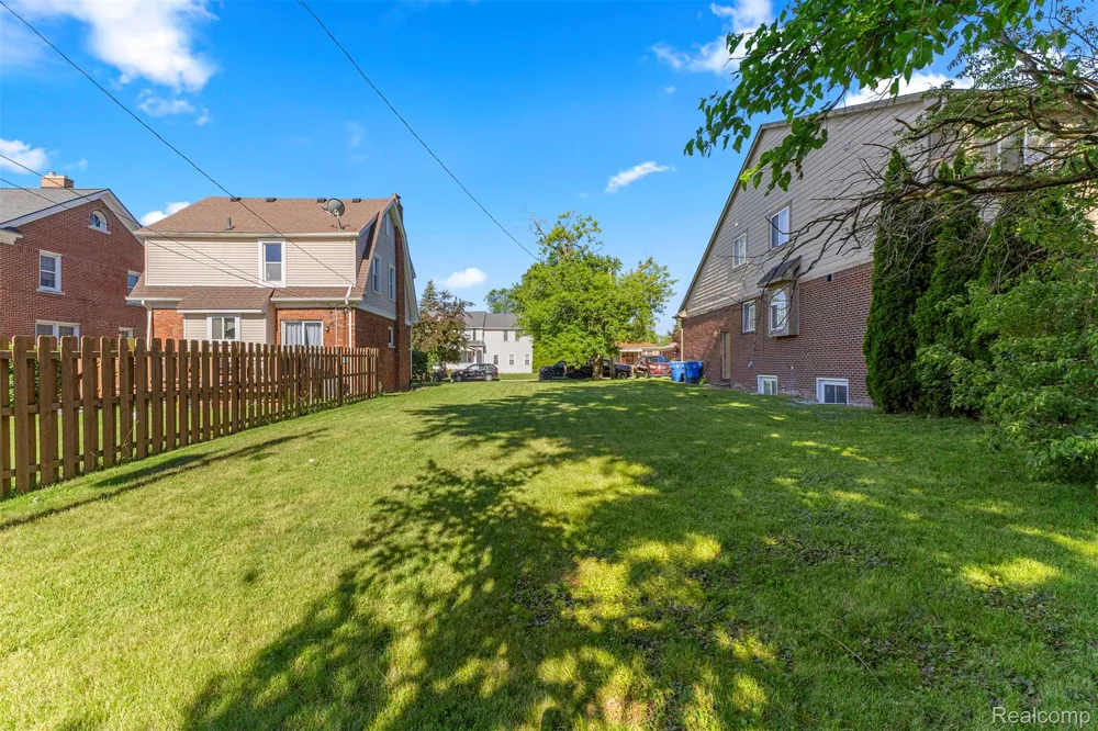 Kingsbury Street Dearborn Heights City, MI 48127