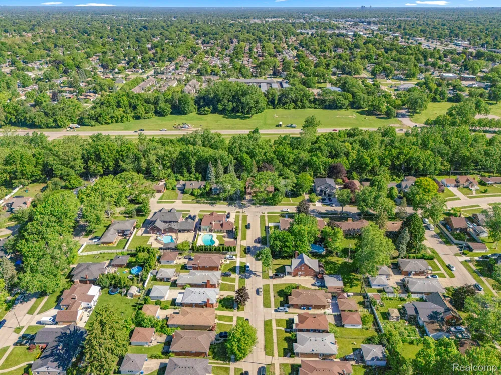 Kingsbury Street Dearborn Heights City, MI 48127