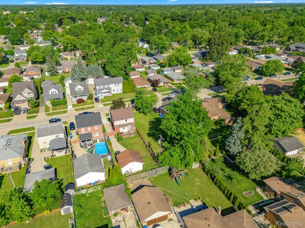Kingsbury Street Dearborn Heights City, MI 48127