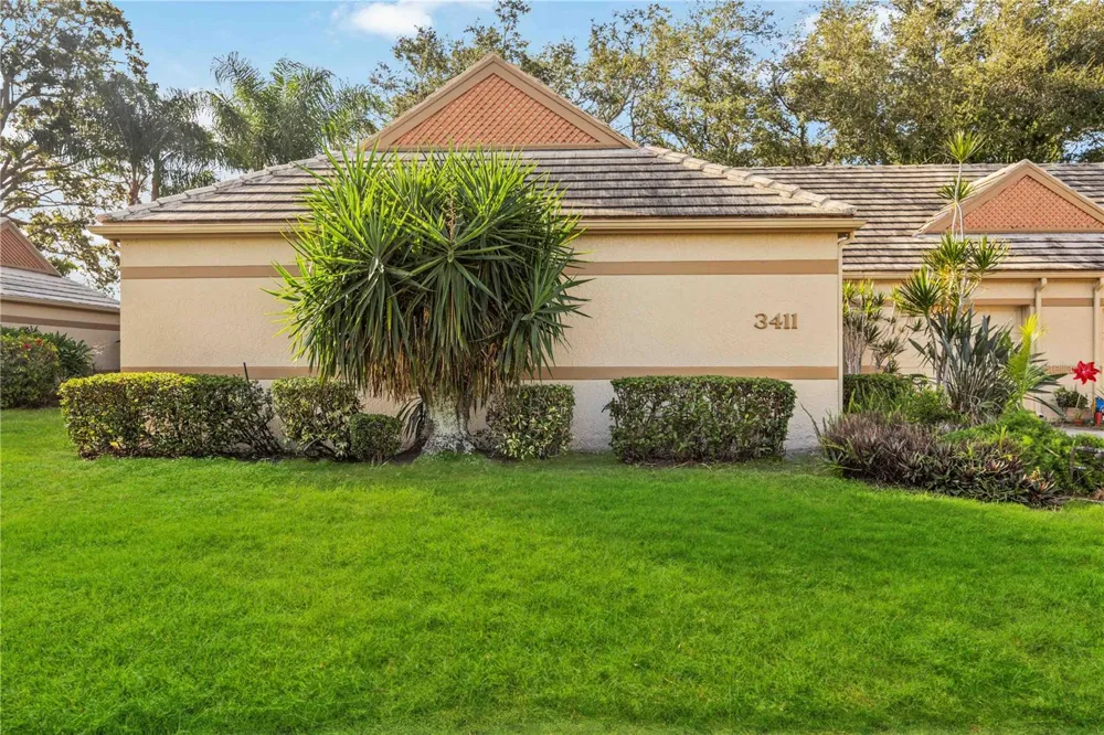 3411 57TH AVENUE DRIVE W #6 Bradenton, FL 34210