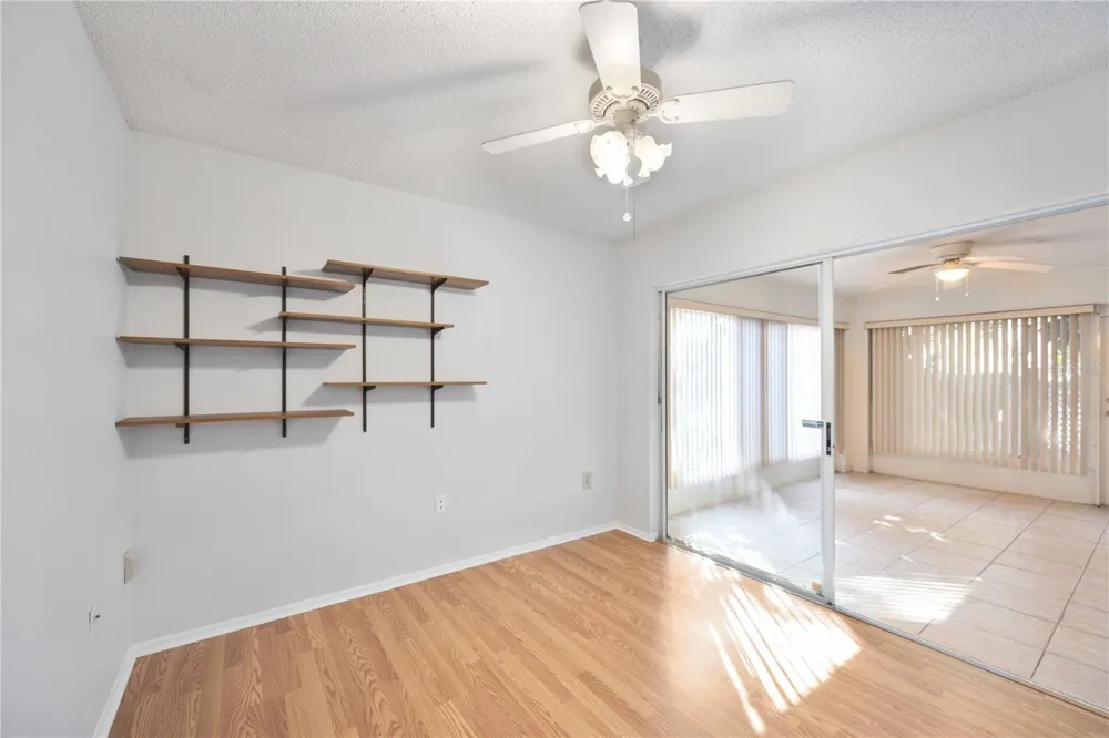 3411 57TH AVENUE DRIVE W #6 Bradenton, FL 34210