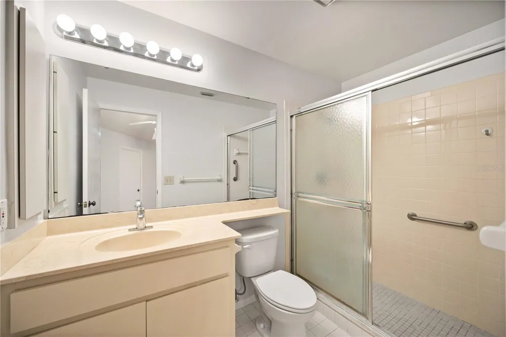 3411 57TH AVENUE DRIVE W #6 Bradenton, FL 34210