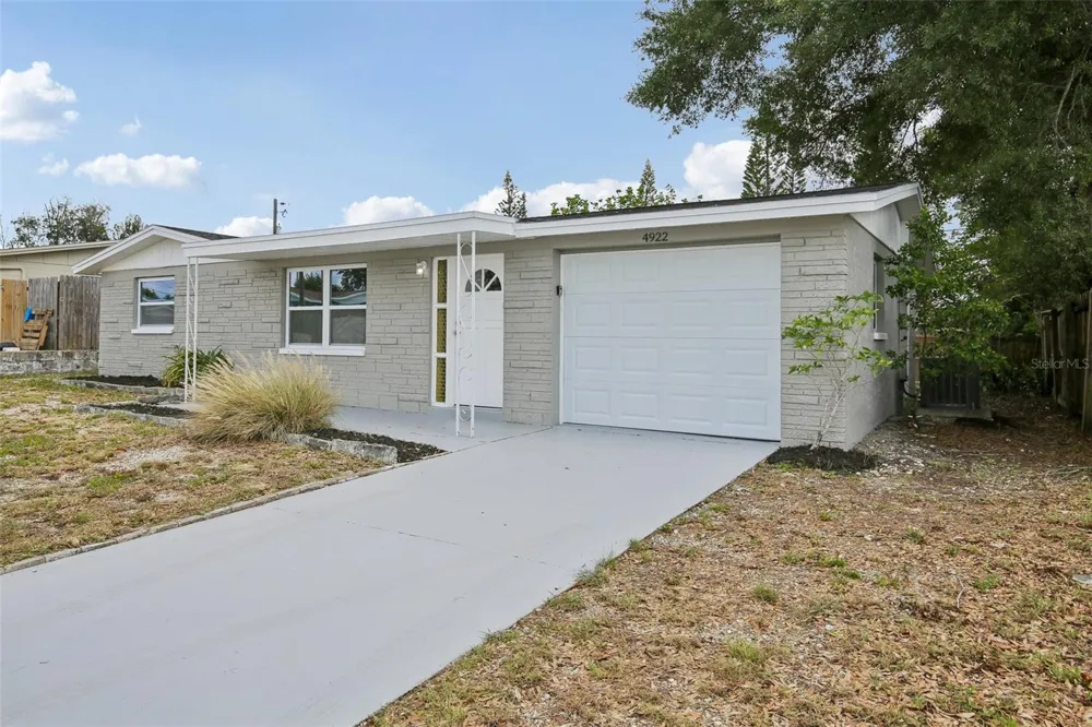 4922 PANORAMA AVENUE Holiday, FL 34690