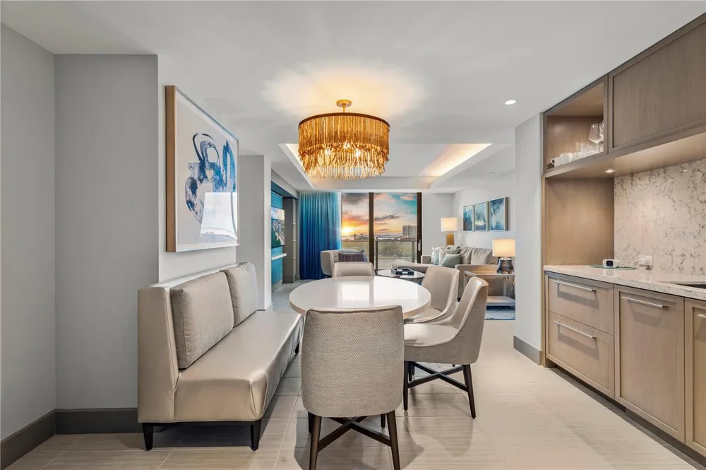 691 S GULFVIEW BOULEVARD #1211 Clearwater Beach, FL 33767