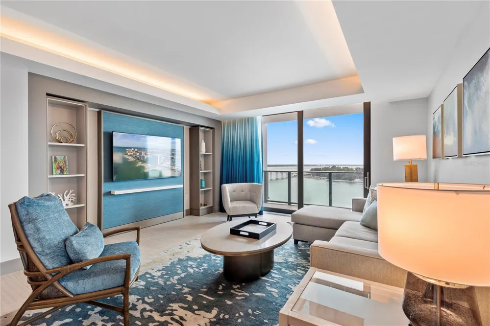 691 S GULFVIEW BOULEVARD #1211 Clearwater Beach, FL 33767