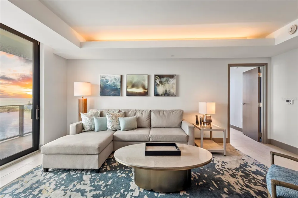 691 S GULFVIEW BOULEVARD #1211 Clearwater Beach, FL 33767