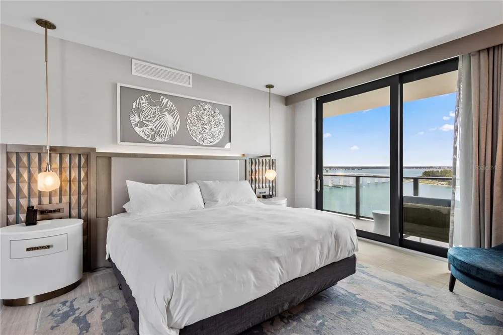 691 S GULFVIEW BOULEVARD #1211 Clearwater Beach, FL 33767