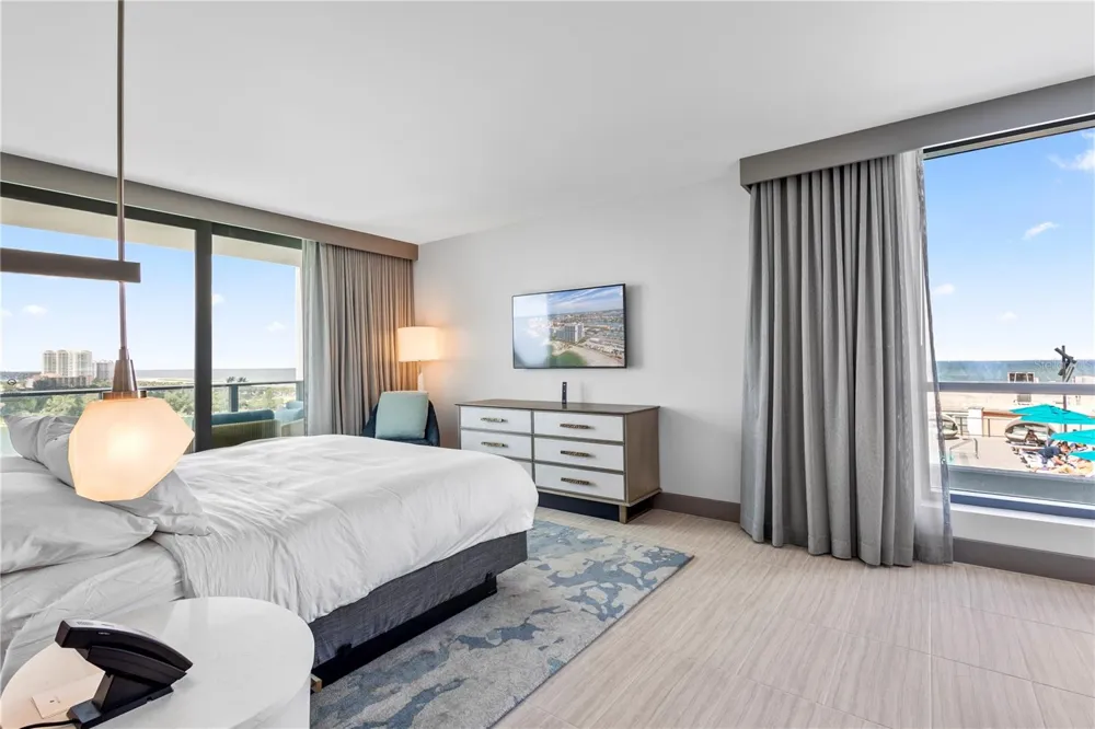 691 S GULFVIEW BOULEVARD #1211 Clearwater Beach, FL 33767