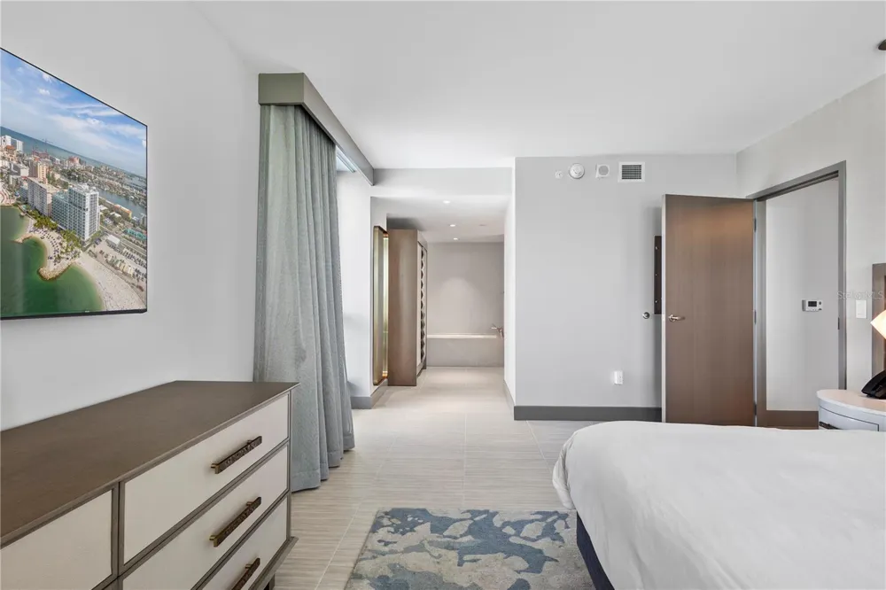 691 S GULFVIEW BOULEVARD #1211 Clearwater Beach, FL 33767