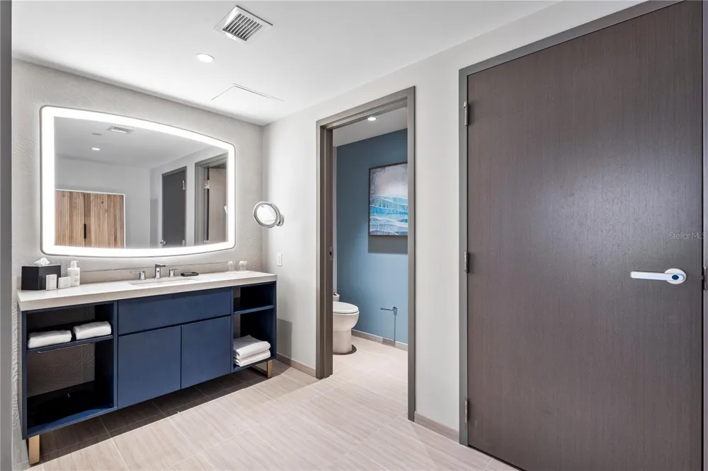 691 S GULFVIEW BOULEVARD #1211 Clearwater Beach, FL 33767