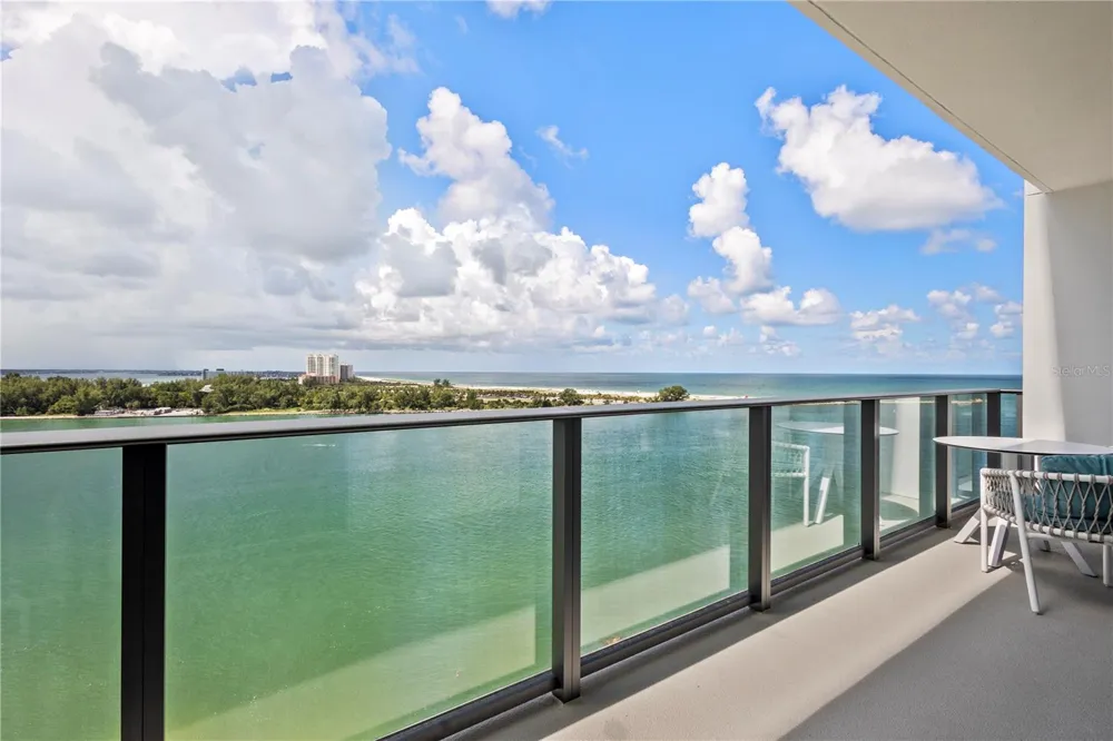 691 S GULFVIEW BOULEVARD #1211 Clearwater Beach, FL 33767