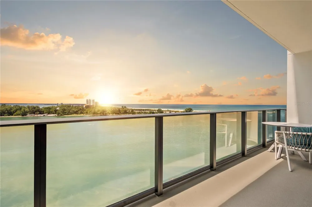691 S GULFVIEW BOULEVARD #1211 Clearwater Beach, FL 33767