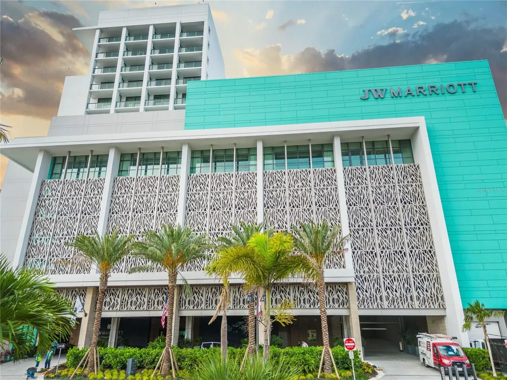 691 S GULFVIEW BOULEVARD #1211 Clearwater Beach, FL 33767