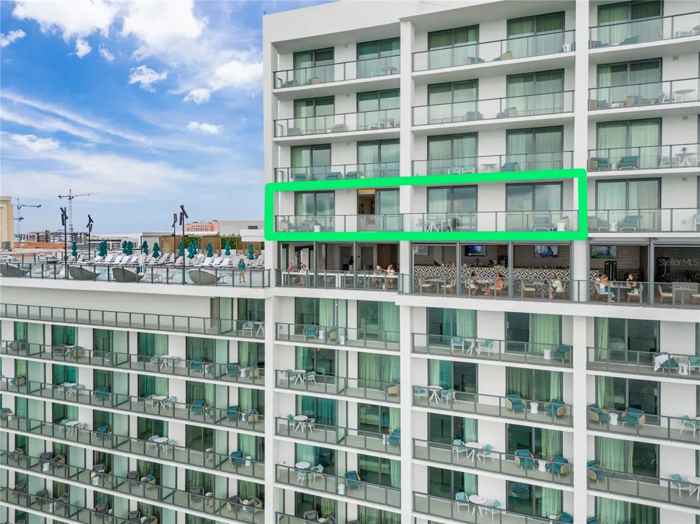 691 S GULFVIEW BOULEVARD #1211 Clearwater Beach, FL 33767