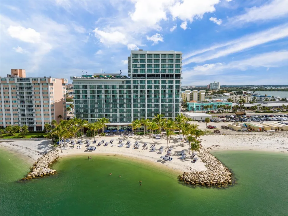 691 S GULFVIEW BOULEVARD #1211 Clearwater Beach, FL 33767
