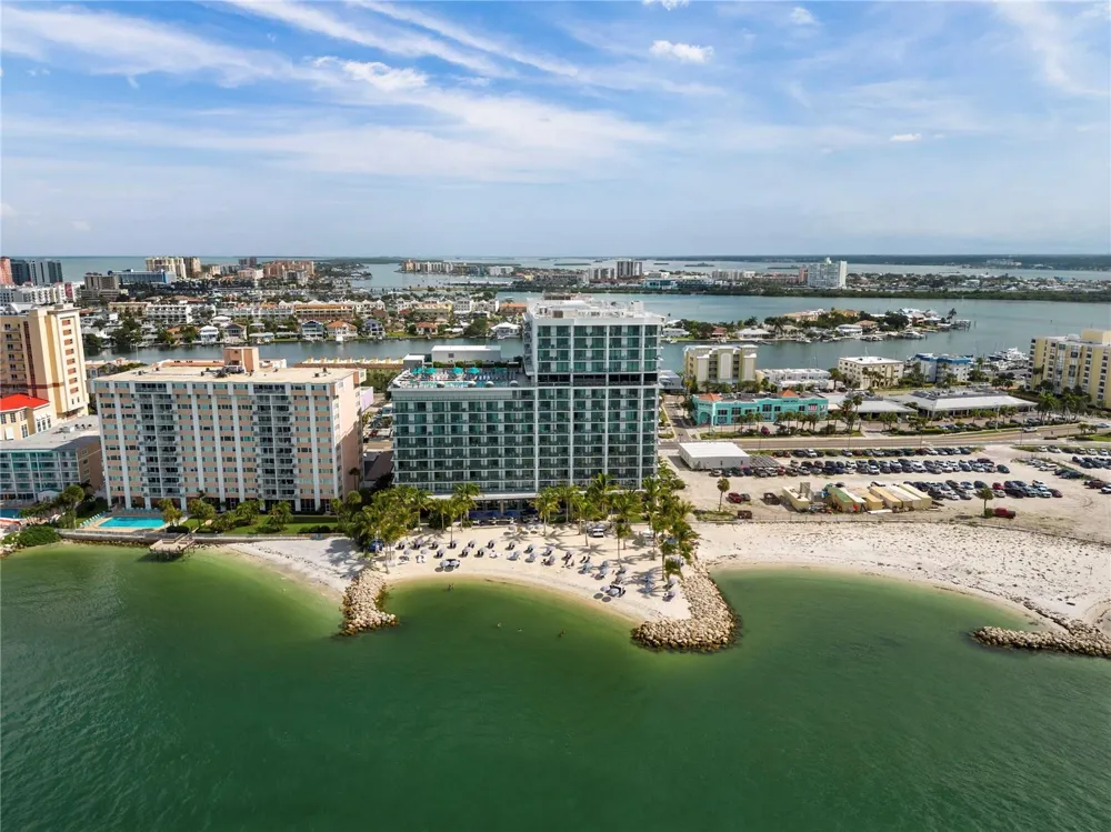 691 S GULFVIEW BOULEVARD #1211 Clearwater Beach, FL 33767