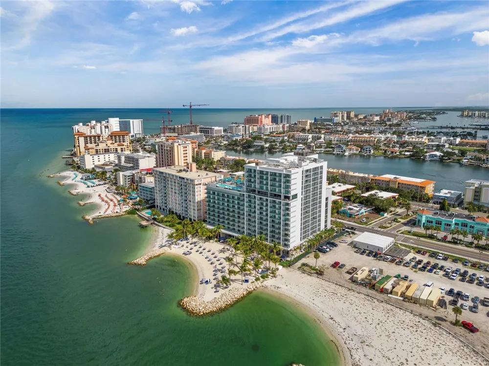 691 S GULFVIEW BOULEVARD #1211 Clearwater Beach, FL 33767