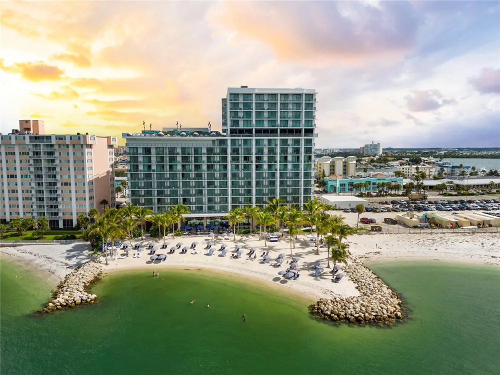 691 S GULFVIEW BOULEVARD #1211 Clearwater Beach, FL 33767