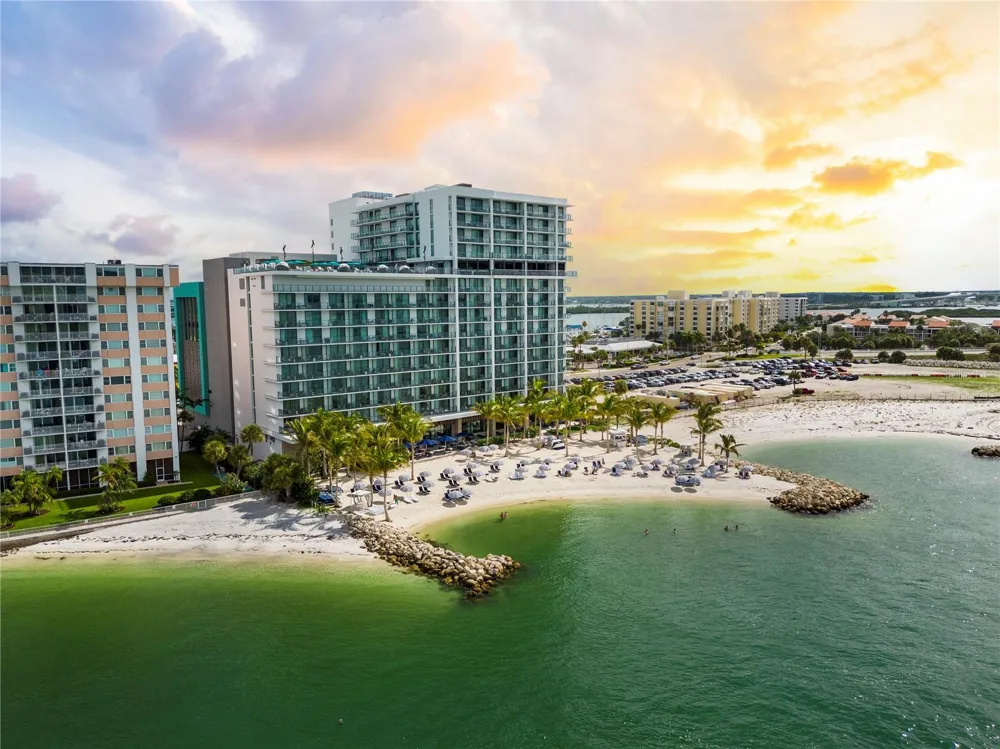 691 S GULFVIEW BOULEVARD #1211 Clearwater Beach, FL 33767