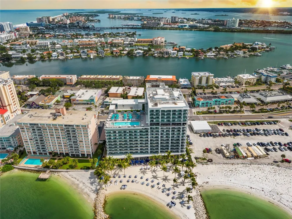 691 S GULFVIEW BOULEVARD #1211 Clearwater Beach, FL 33767