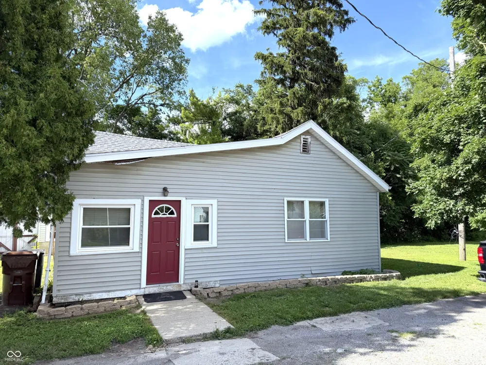 114 E Green Street Waveland, IN 47989