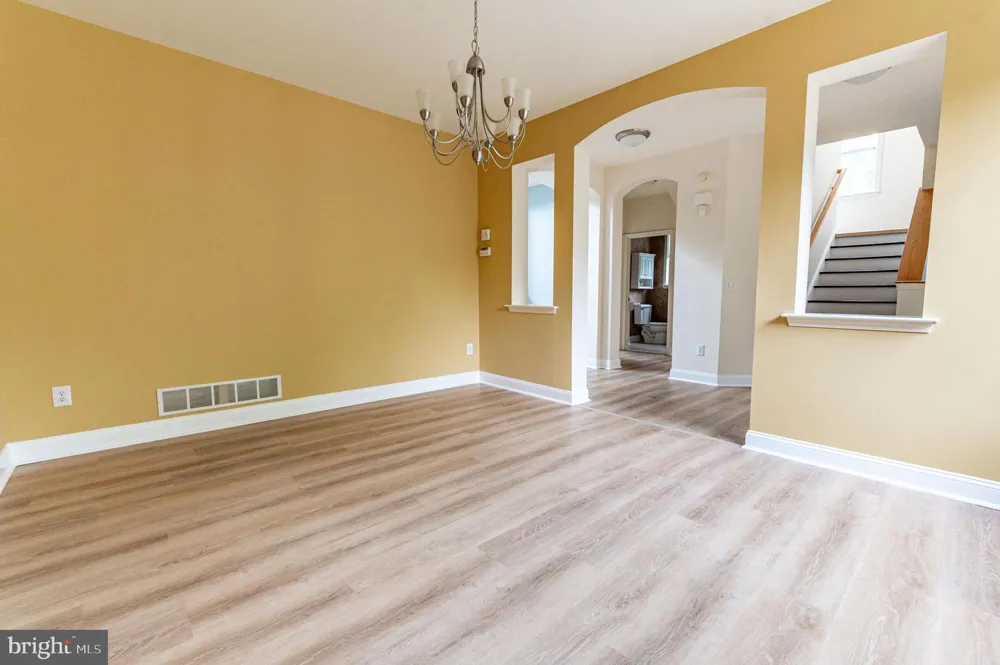 780 RAMBLEWOOD DRIVE Easton, PA 18040