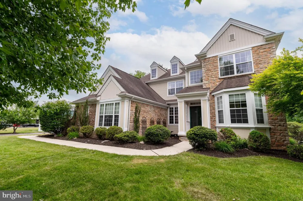 780 RAMBLEWOOD DRIVE Easton, PA 18040