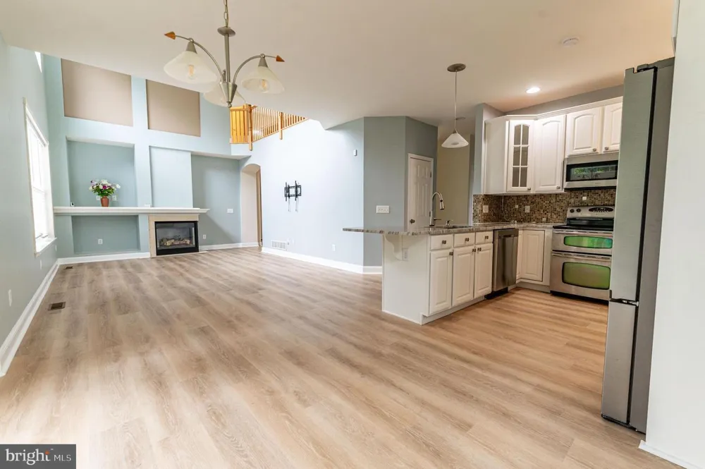 780 RAMBLEWOOD DRIVE Easton, PA 18040